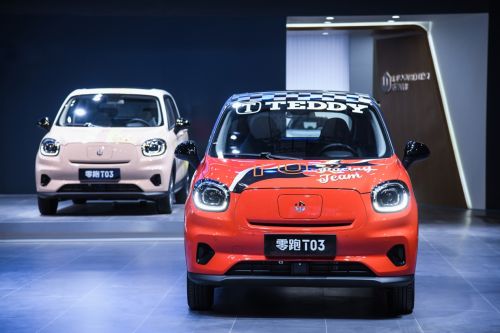 2021款零跑T03正式上市 泰迪珍藏联名版登陆上海车展
