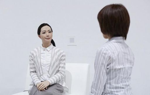 日本女性机器人火了,触感跟真人一样,就连“生育”功能都有