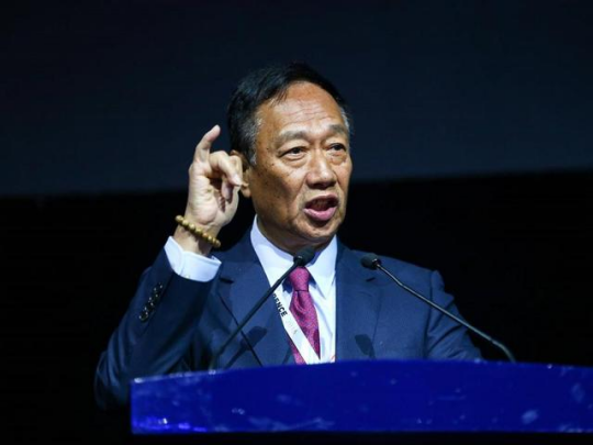 苹果8个代工厂搬迁他国,富士康也要走?几十万中国员工怎么办?