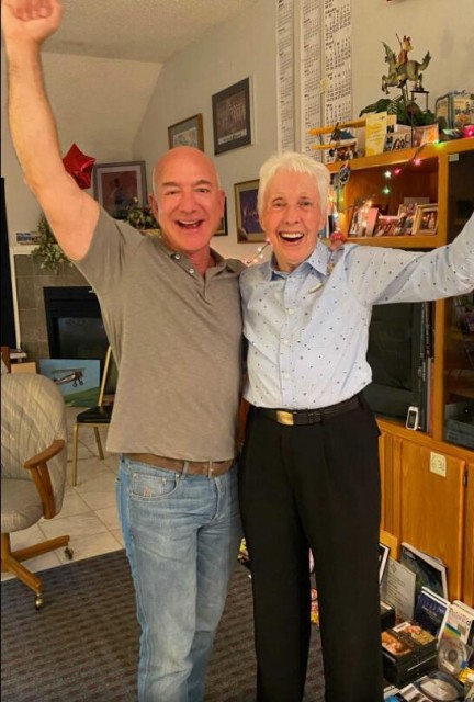 贝索斯公布首次太空游第四位乘客：82岁“水星13号计划”成员