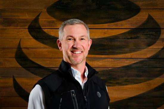 历经几十年坎坷的AT&T终明白:术业有专攻