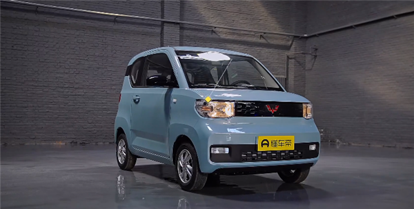 五菱宏光MINI EV全车大拆解 后防撞梁让长安狂喜