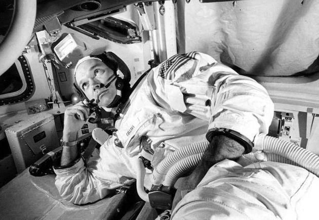 “被遗忘的宇航员”逝世，迈克尔·柯林斯谈太空探索的过去和未来