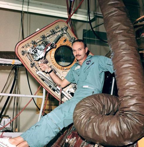 “被遗忘的宇航员”逝世，迈克尔·柯林斯谈太空探索的过去和未来