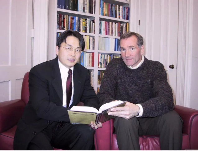 传奇落幕 投资大师大卫·斯文森逝世 高瓴张磊深夜发文怀念恩师