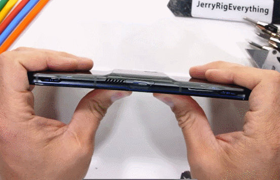 外观丑、价格贵、质量差，游戏手机是伪需求？