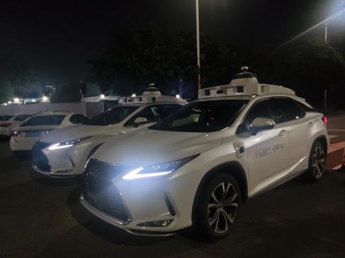 小马智行援助多台无人车待命南沙 为物资运输做准备