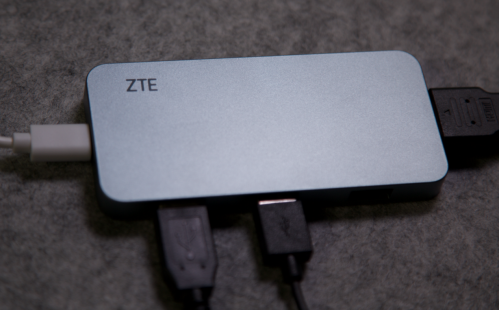 把电脑装进口袋 中兴通讯W100D云电脑上手玩_Techweb