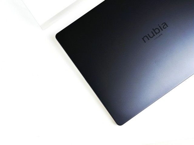 nubia Pad 3D评测:全球首款AI裸眼3D平板 让3D触手可及