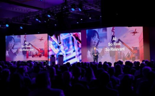 联想Tech World 2023: 打造全景式AI 加速生产力革命