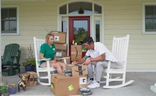 无语!中国卖家为了清库存给美国一名女子寄了100多个亚马逊包裹